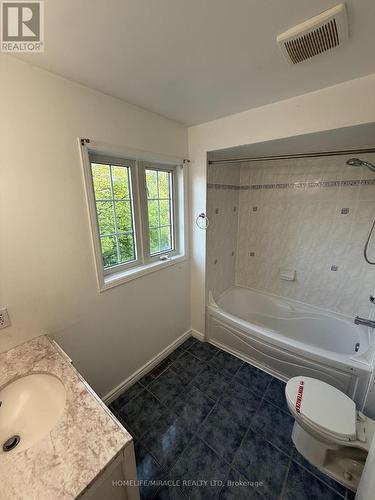 10 Wuthering Heights Road, Toronto, ON - Indoor Photo Showing Bathroom