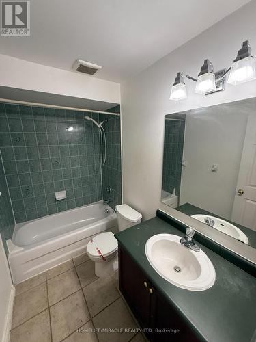 10 Wuthering Heights Road, Toronto, ON - Indoor Photo Showing Bathroom