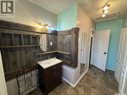 213 3Rd Avenue W, Biggar, SK - Indoor Photo Showing Other Room