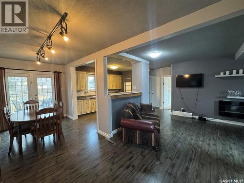 213 3Rd Avenue W, Biggar, SK - Indoor