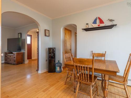 911 Highway 335, West Pubnico, NS - Indoor Photo Showing Dining Room