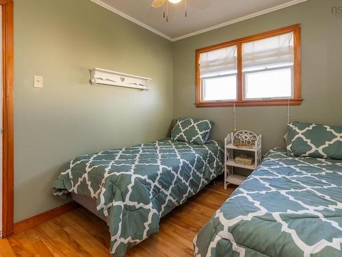 911 Highway 335, West Pubnico, NS - Indoor Photo Showing Bedroom