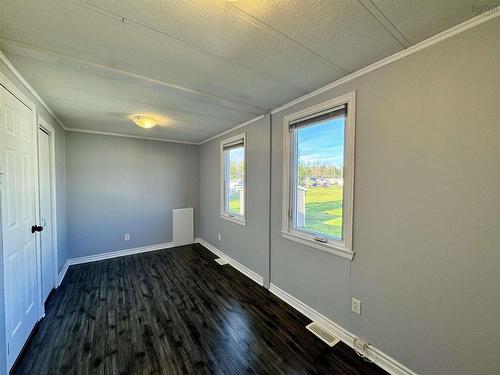 1535 Woodbine Drive, Beaver Bank, NS 