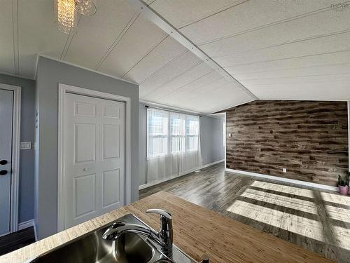 1535 Woodbine Drive, Beaver Bank, NS 