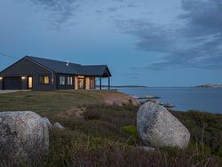 24 Indian Point Road  Prospect Village, NS B3T 2B2