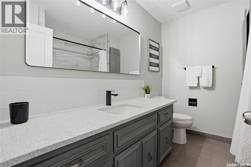 1612 Rothwell Street, Regina, SK - Indoor Photo Showing Bathroom