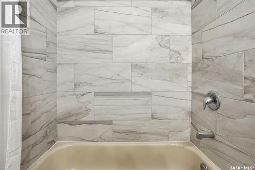 1612 Rothwell Street, Regina, SK - Indoor Photo Showing Bathroom