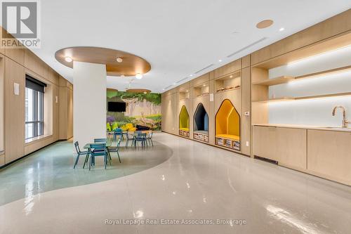 1422 - 9 Mabelle Avenue, Toronto, ON - Indoor Photo Showing Other Room