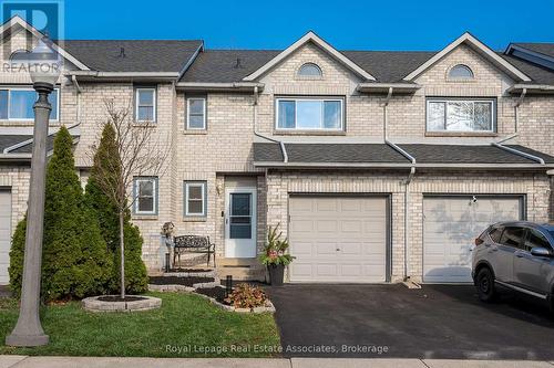 16 - 2 ROYALWOOD COURT  Hamilton, ON L8E 4Y9