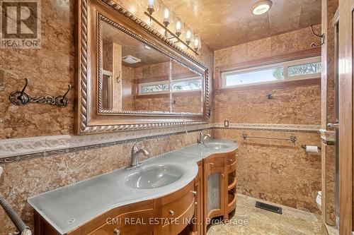 460 Martin Grove Road, Toronto, ON - Indoor Photo Showing Bathroom