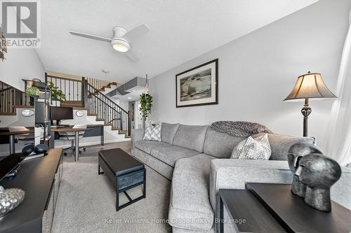 At5 - 53 Arthur Street S, Guelph (St. Patrick'S Ward), ON - Indoor Photo Showing Living Room