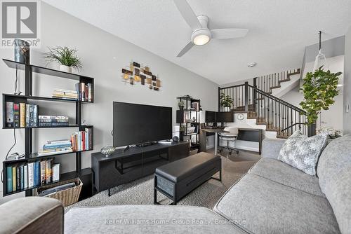 At5 - 53 Arthur Street S, Guelph (St. Patrick'S Ward), ON - Indoor Photo Showing Living Room