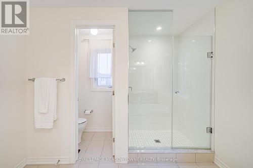 95 Beckett Avenue, East Gwillimbury, ON - Indoor Photo Showing Bathroom
