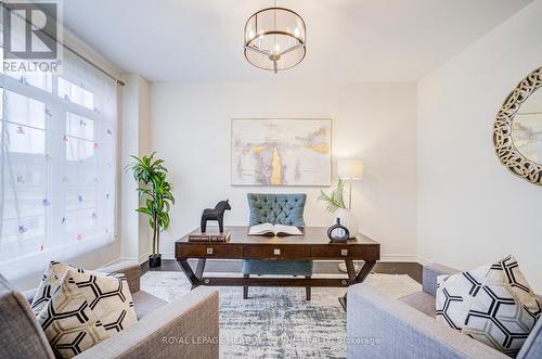 95 Beckett Avenue, East Gwillimbury, ON - Indoor Photo Showing Other Room