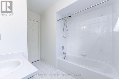 5439 Antrex Crescent, Mississauga, ON - Indoor Photo Showing Bathroom