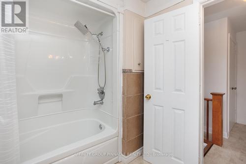 22 Sunset Court, Kawartha Lakes (Lindsay), ON - Indoor Photo Showing Bathroom
