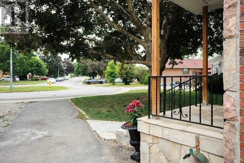 22 Sunset Court, Kawartha Lakes (Lindsay), ON - Outdoor