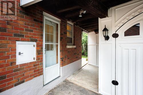 22 Sunset Court, Kawartha Lakes (Lindsay), ON - Outdoor With Exterior