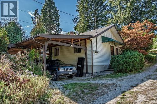 205 6Th Avenue, Castlegar, BC - Outdoor