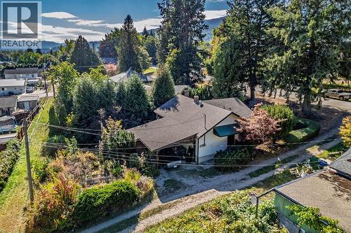 205 6Th Avenue, Castlegar, BC - Outdoor