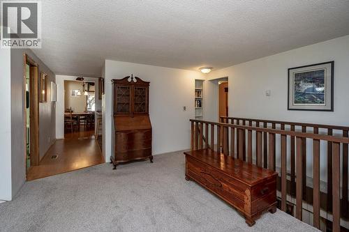 205 6Th Avenue, Castlegar, BC - Indoor Photo Showing Other Room