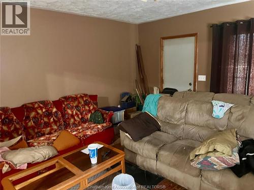 44/48 Wilson Street, Wallaceburg, ON - Indoor Photo Showing Living Room