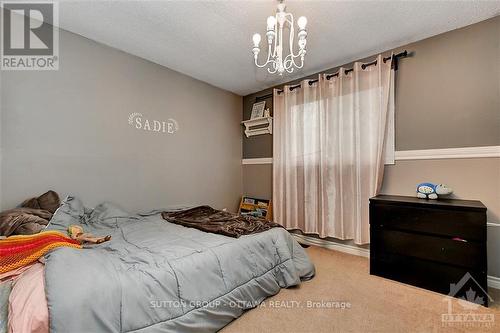 20 Dundegan Drive, Ottawa, ON - Indoor Photo Showing Bedroom