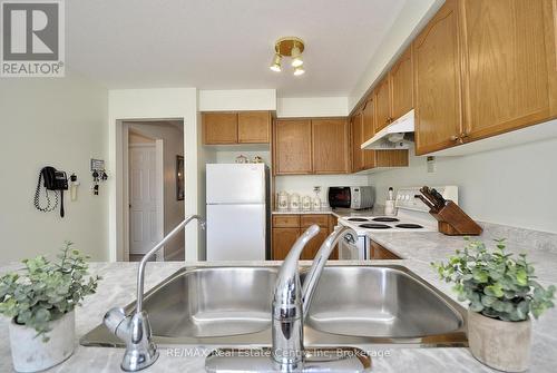 80 Hawkins Drive, Cambridge, ON - Indoor Photo Showing Kitchen With Double Sink