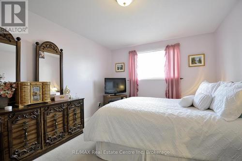 80 Hawkins Drive, Cambridge, ON - Indoor Photo Showing Bedroom