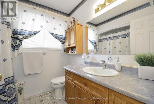 80 Hawkins Drive, Cambridge, ON - Indoor Photo Showing Bathroom