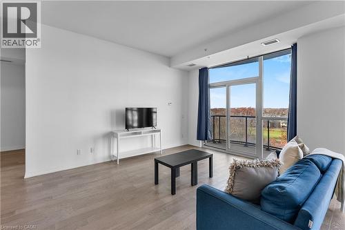 7711 Green Vista Gate Unit# 814, Niagara Falls, ON - Indoor Photo Showing Living Room
