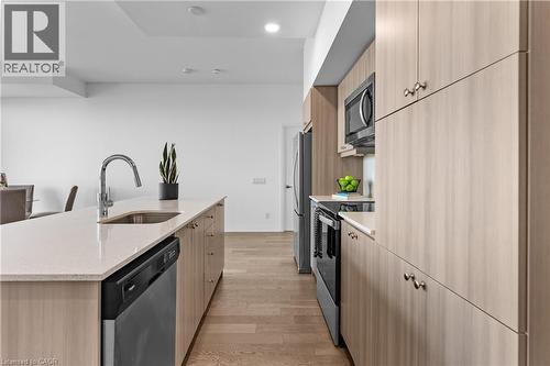 7711 Green Vista Gate Unit# 814, Niagara Falls, ON - Indoor Photo Showing Kitchen With Upgraded Kitchen