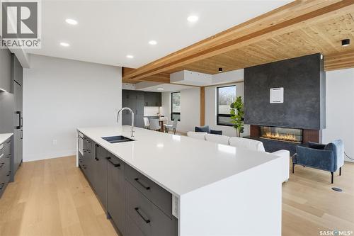 301 212 E Saskatchewan Crescent E, Saskatoon, SK - Indoor Photo Showing Kitchen With Double Sink With Upgraded Kitchen