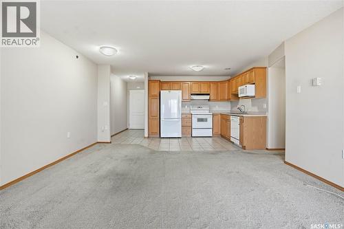 405 205 Mcintyre Street N, Regina, SK - Indoor Photo Showing Kitchen