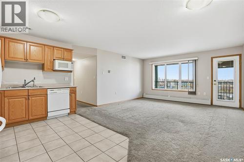 405 205 Mcintyre Street N, Regina, SK - Indoor Photo Showing Kitchen