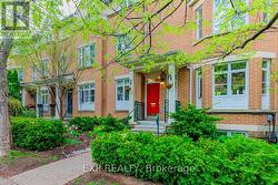 37 SHAFTESBURY AVENUE  Toronto, ON M4T 3B3