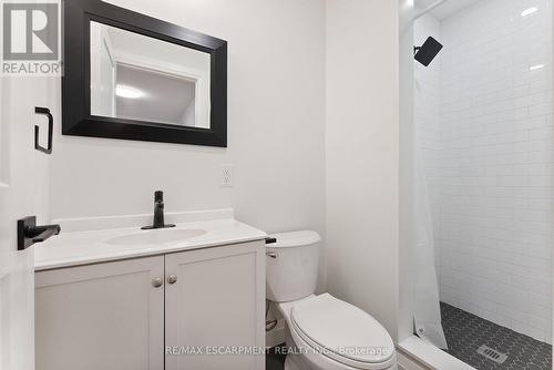 11 Marcella Crescent, Hamilton, ON - Indoor Photo Showing Bathroom