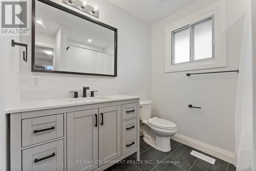 11 Marcella Crescent, Hamilton, ON - Indoor Photo Showing Bathroom
