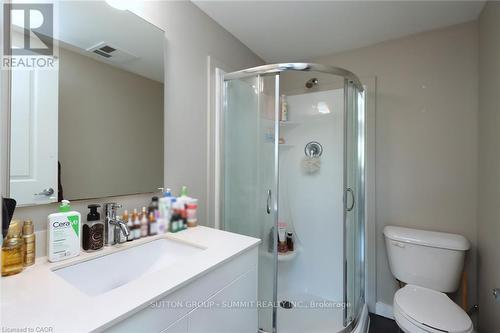 216 - 1291 Gordon Street, Guelph, ON - Indoor Photo Showing Bathroom