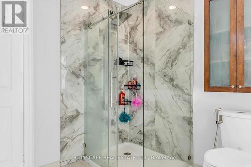 1048 Zimmerman Crescent, Milton, ON - Indoor Photo Showing Bathroom