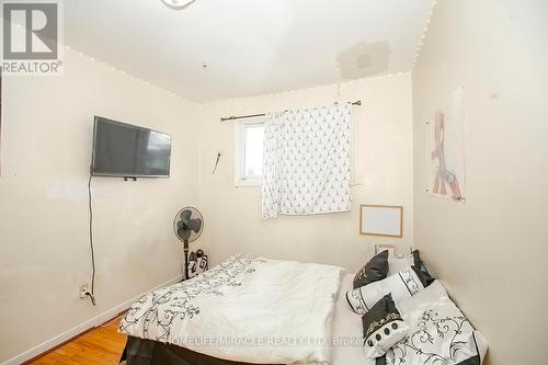 3436 Clara Drive, Mississauga, ON - Indoor Photo Showing Bedroom