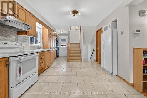 36 Cluny Avenue, Hamilton, ON - Indoor Photo Showing Kitchen