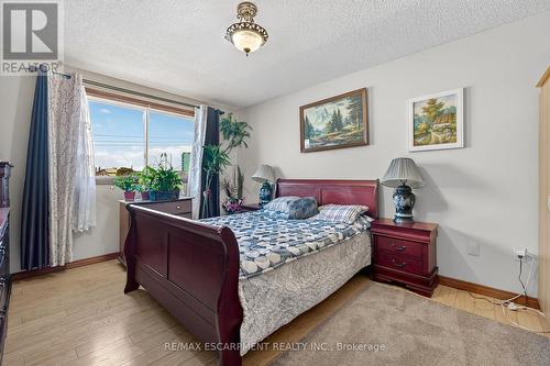 36 Cluny Avenue, Hamilton, ON - Indoor Photo Showing Bedroom