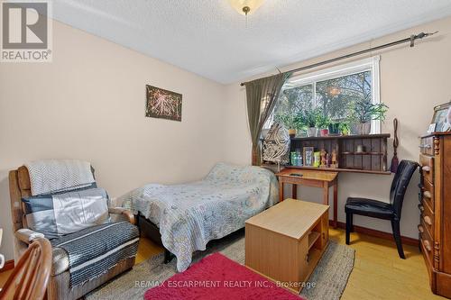 36 Cluny Avenue, Hamilton, ON - Indoor Photo Showing Bedroom