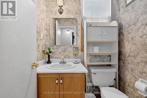 36 Cluny Avenue, Hamilton, ON - Indoor Photo Showing Bathroom