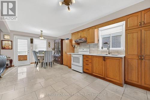 36 Cluny Avenue, Hamilton, ON - Indoor Photo Showing Other Room