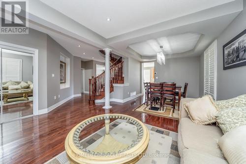 32 Xavier Court, Brampton, ON - Indoor Photo Showing Living Room