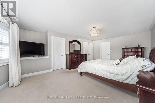 32 Xavier Court, Brampton, ON - Indoor Photo Showing Bedroom