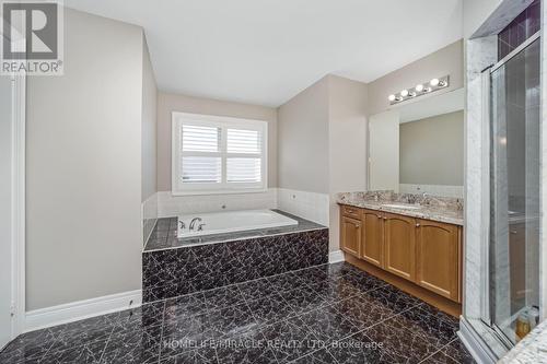 32 Xavier Court, Brampton, ON - Indoor Photo Showing Bathroom