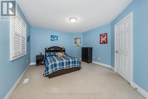 32 Xavier Court, Brampton, ON - Indoor Photo Showing Bedroom
